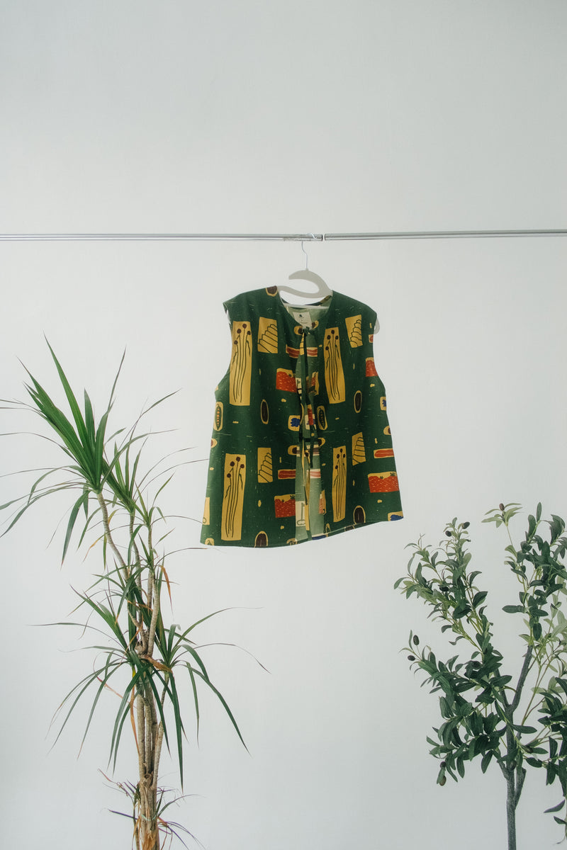 Botanist Tie Top